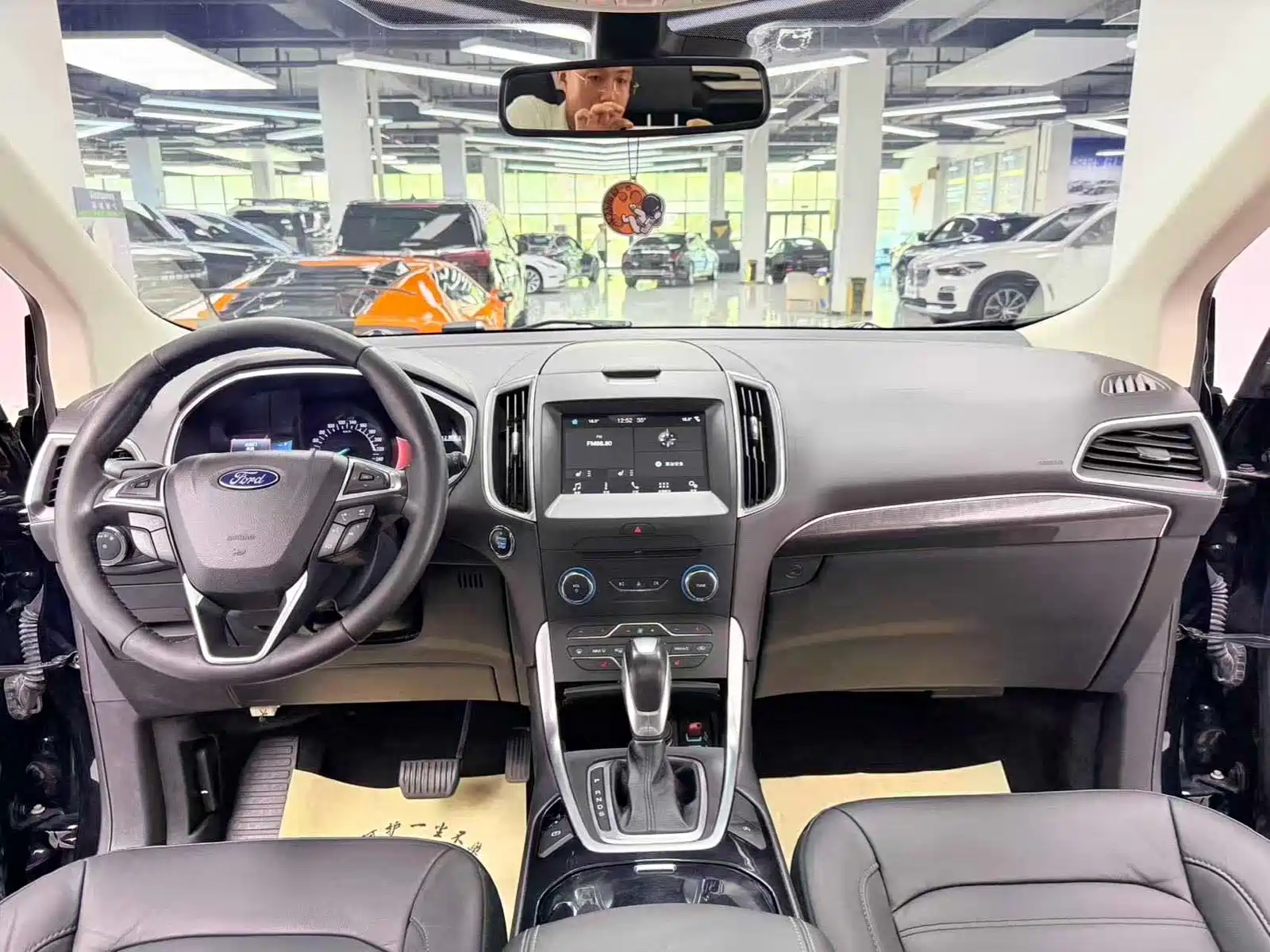 Фото 8 - Ford Edge