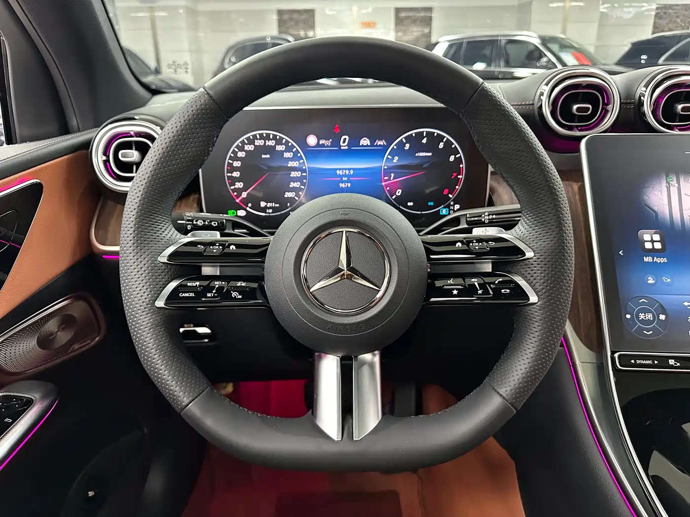 Mercedes-Benz GLC 2026 GLC 300 L 4MATIC Sport 5-Seater фото 19