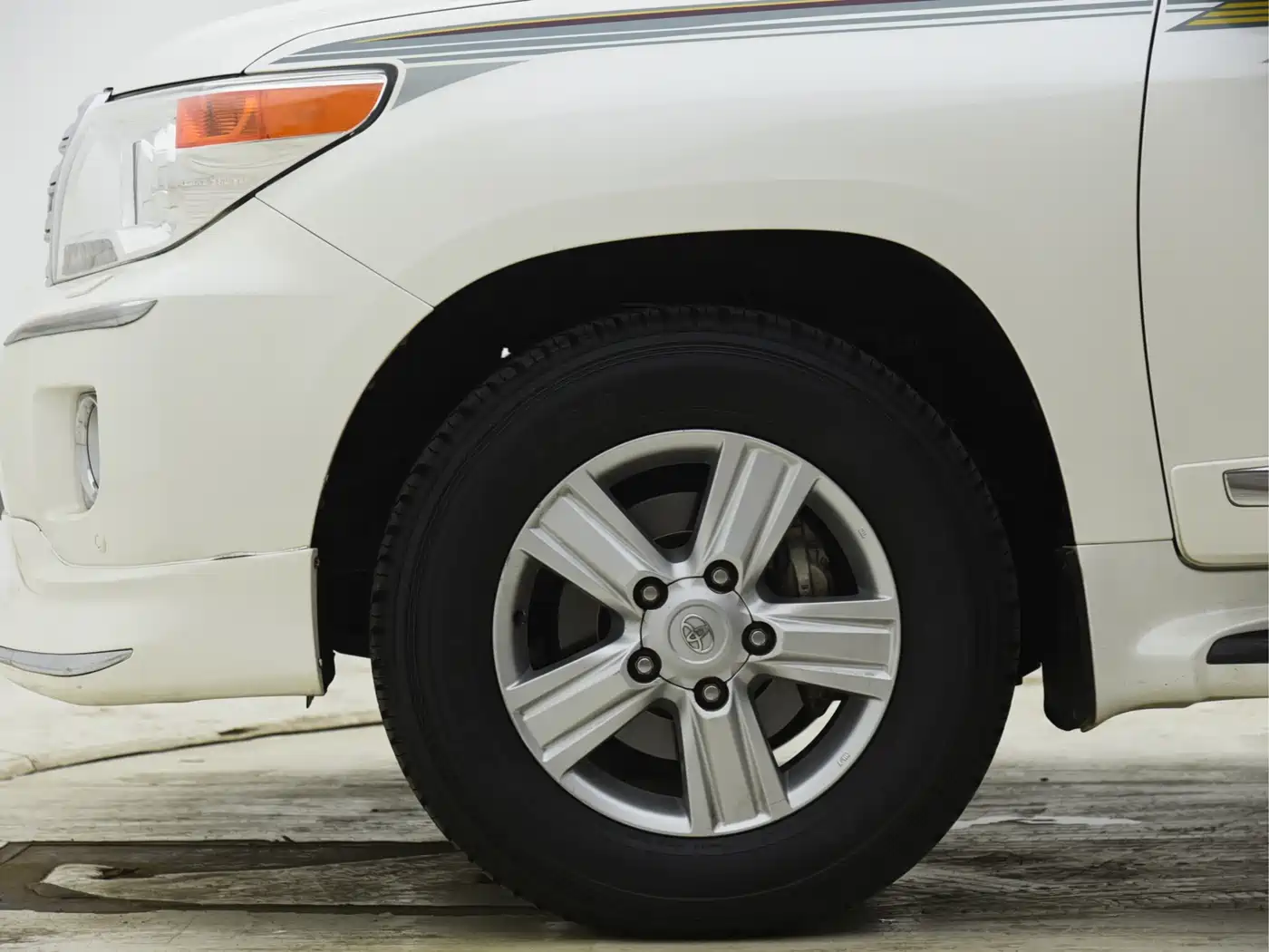 Toyota Land Cruiser (Import) 2015 2015 4.0L V6 Middle East Limited Edition