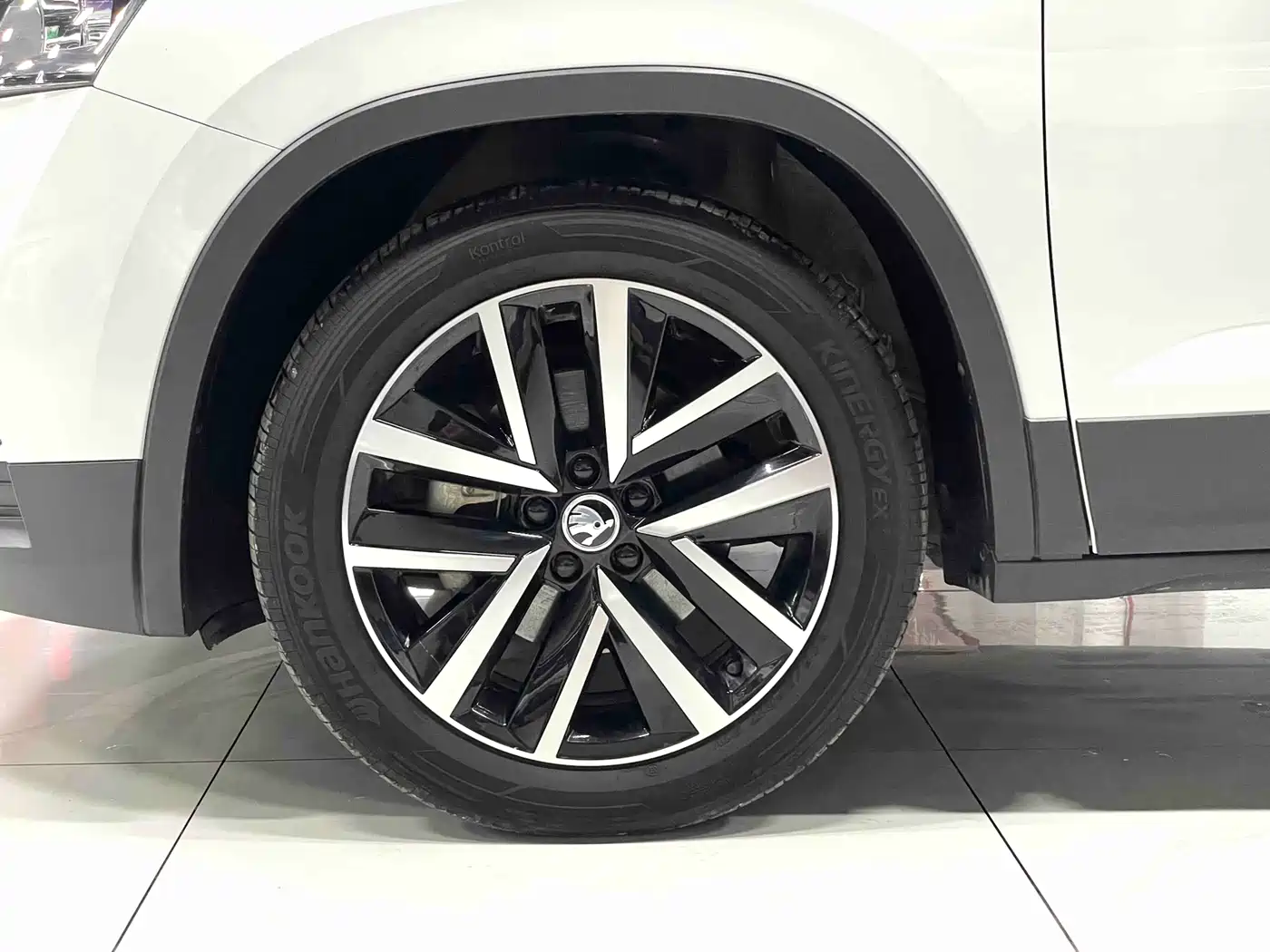 Škoda Kamiq 2023 Facelift 1.5L Auto Comfort Edition фото 10