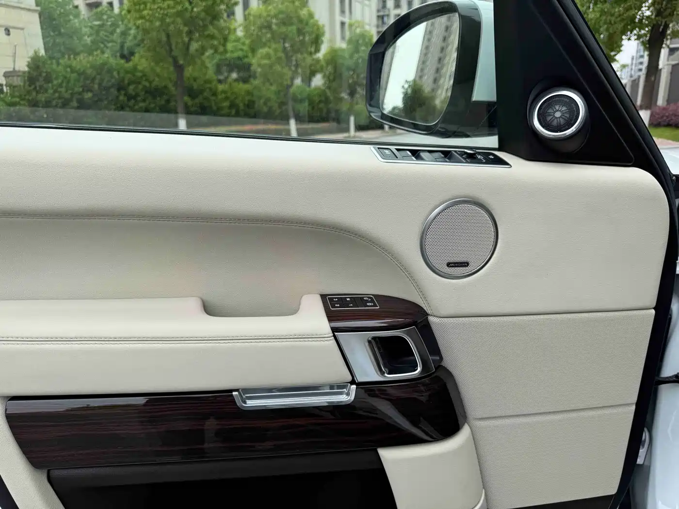 Land Rover Range Rover 2013 NA 5.0 V8 Vogue SE фото 7