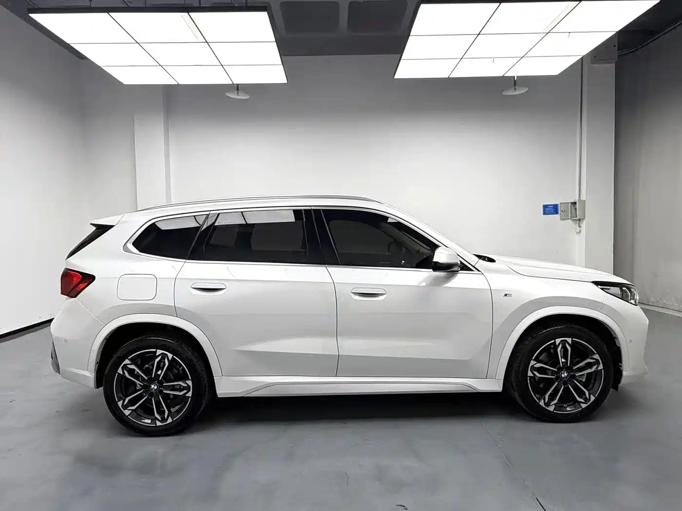 BMW X1 2023 sDrive25Li M Sport Package фото 9
