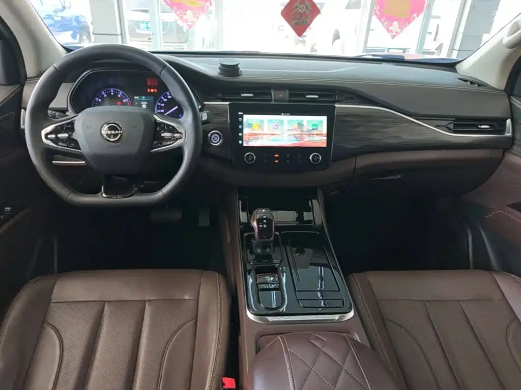 Фото 10 - Dongfeng Rich 7