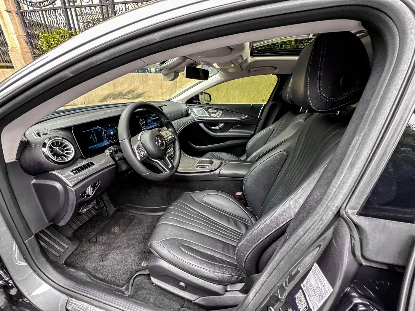 Mercedes-Benz CLS 2018 CLS 300 Luxury фото 10