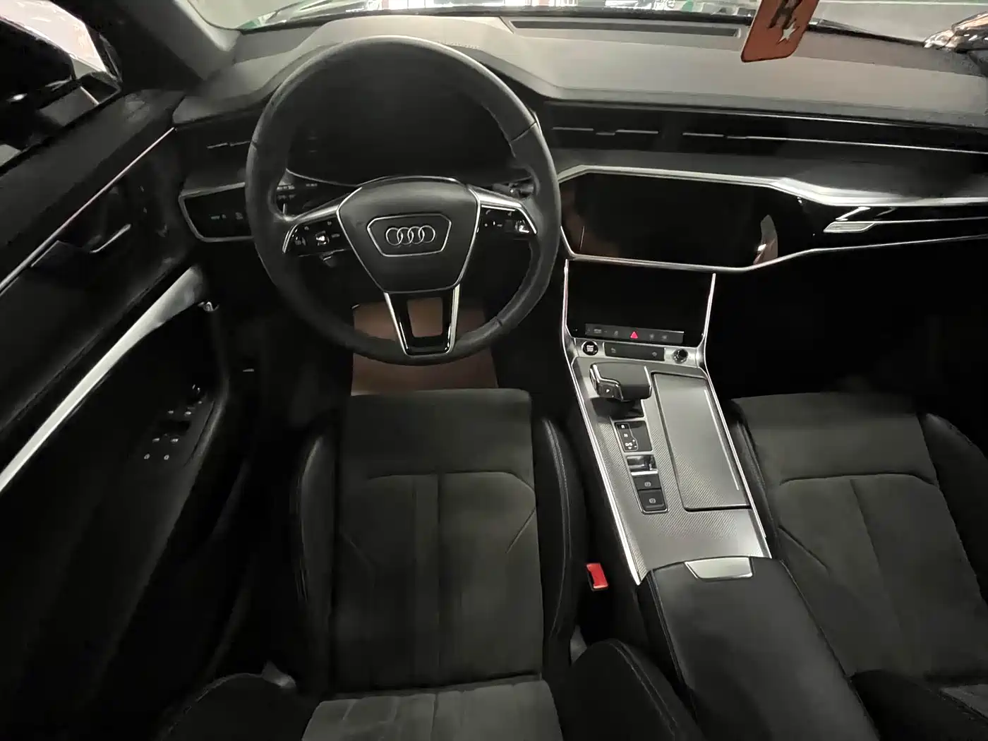 Audi A6L 2021 40 TFSI Luxury Sport фото 10