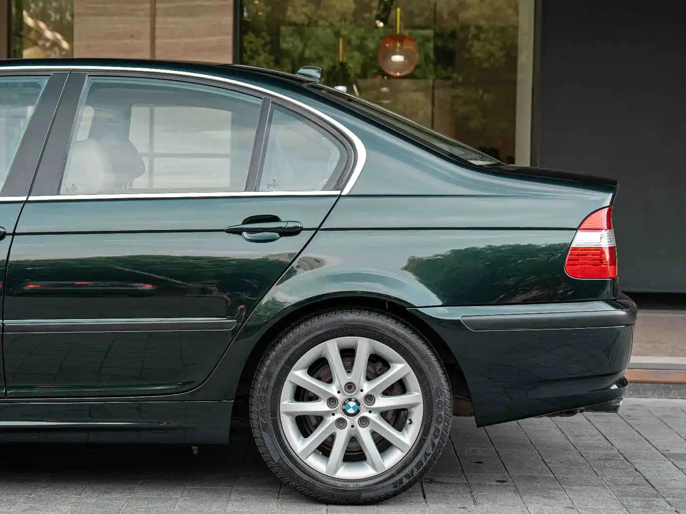 BMW 3 Series 2004 325i фото 7