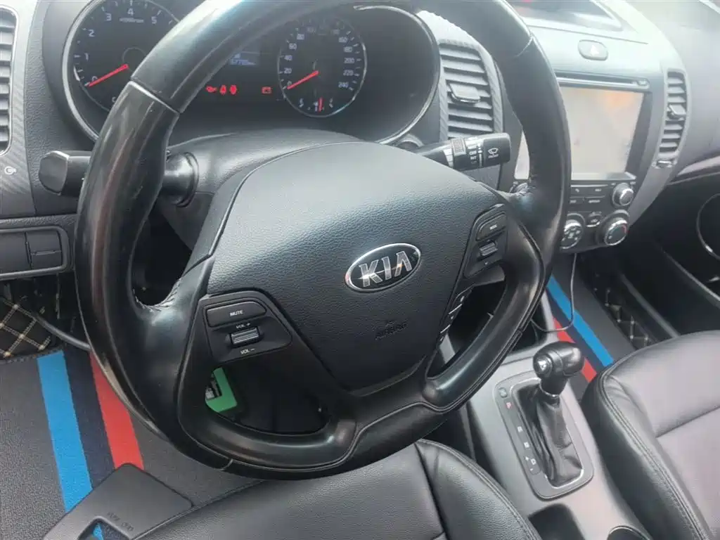 Kia K3 2013 1.6L Automatic GLS фото 11