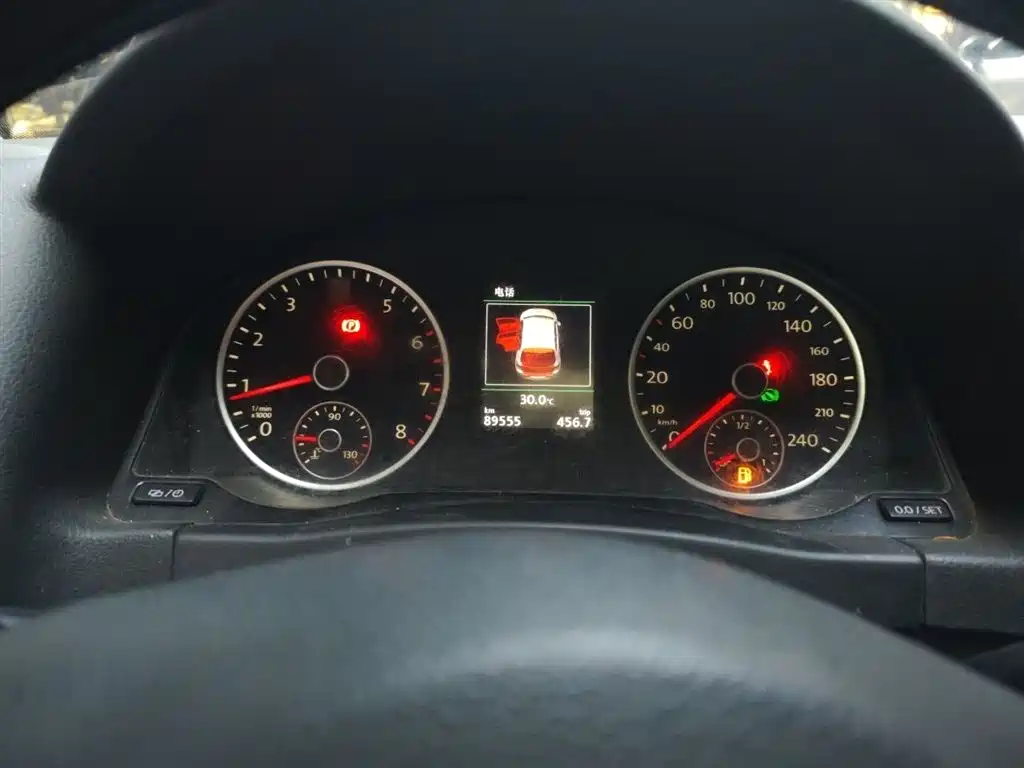 Volkswagen Tiguan 2015 1.8TSI Automatic 2WD Highline фото 4