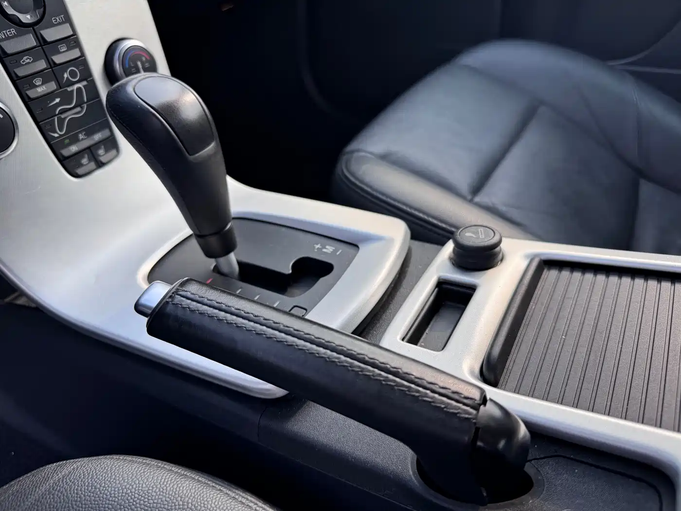 Volvo C30 2013 2012 2.0L Aktiv Dynamic Pack
