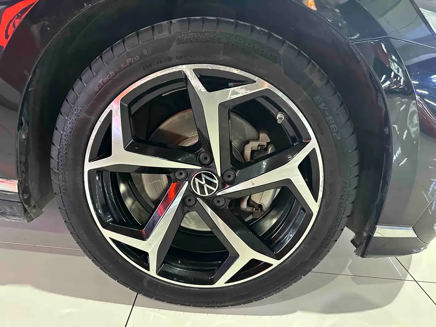 Volkswagen Magotan 2023 Model 2 Million Commemorative Edition 330TSI DSG Luxury фото 19