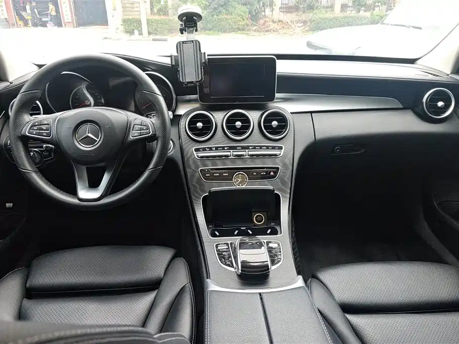 Mercedes-Benz C-Class 2018 C 200 L Sport Edition фото 12