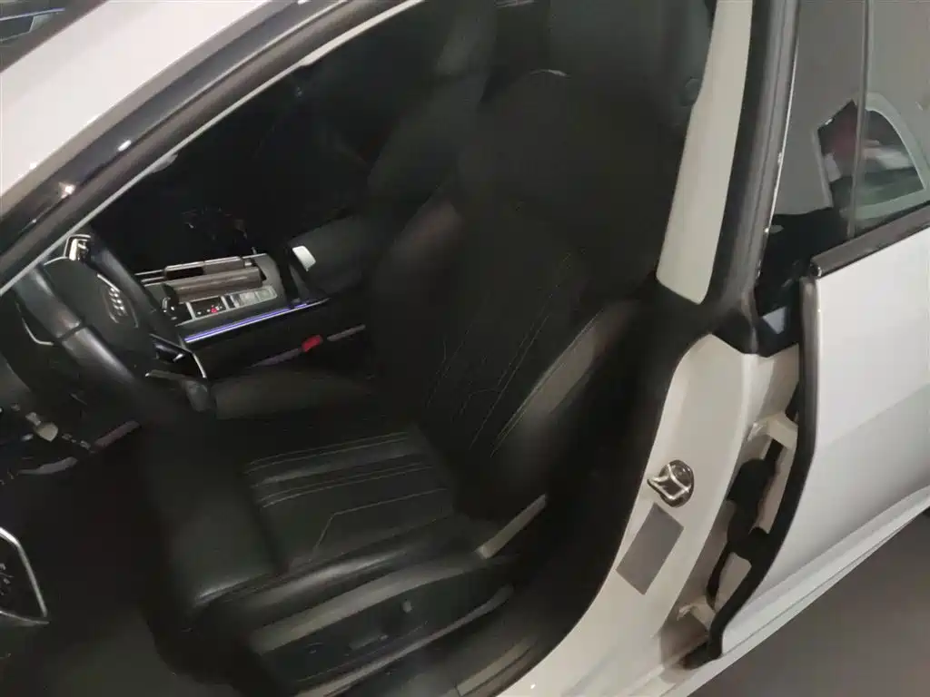 Audi A7 2023 Model 45 TFSI Premium Selection Edition фото 7
