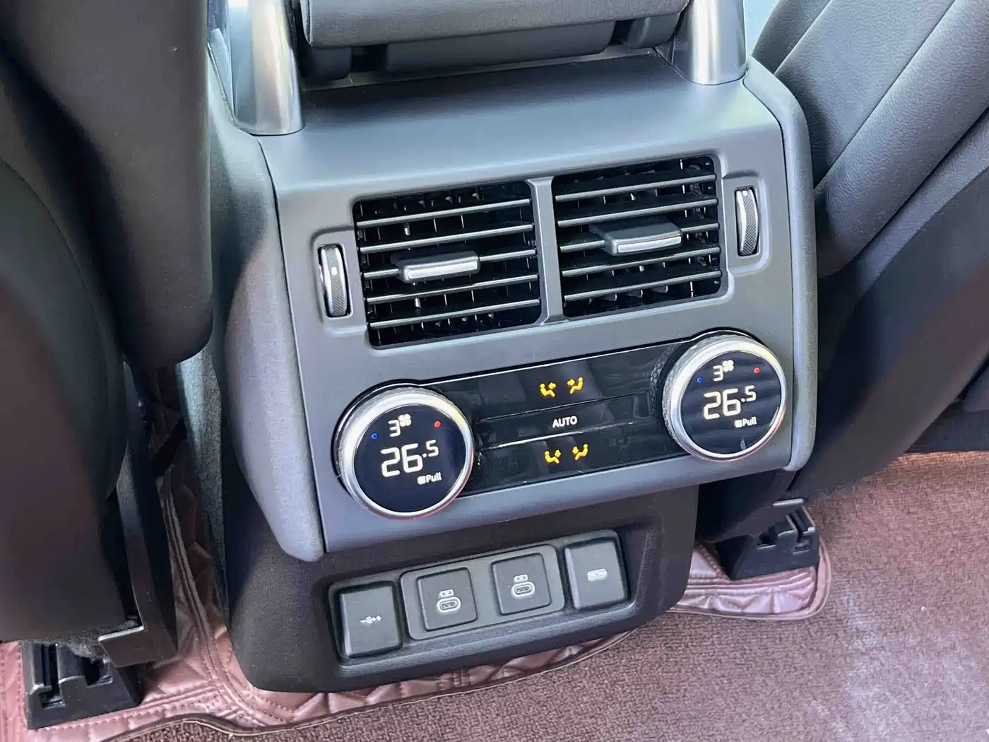 Land Rover Discovery 2021 360PS R-Dynamic SE фото 10