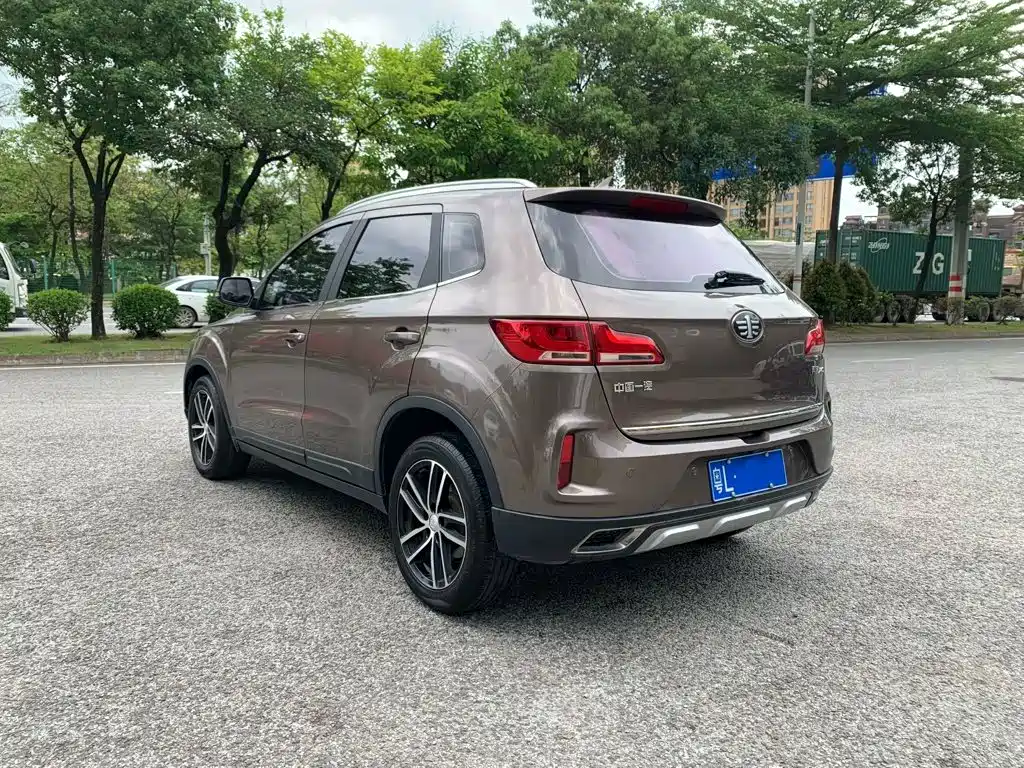 Besturn X40 2018 2018 Internet Celebrity Edition 1.6L Automatic Luxury