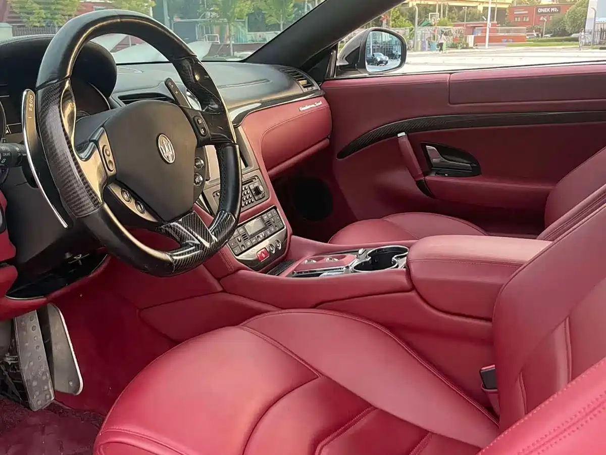 Maserati GranTurismo 2013 4.7L Sport F1 фото 6