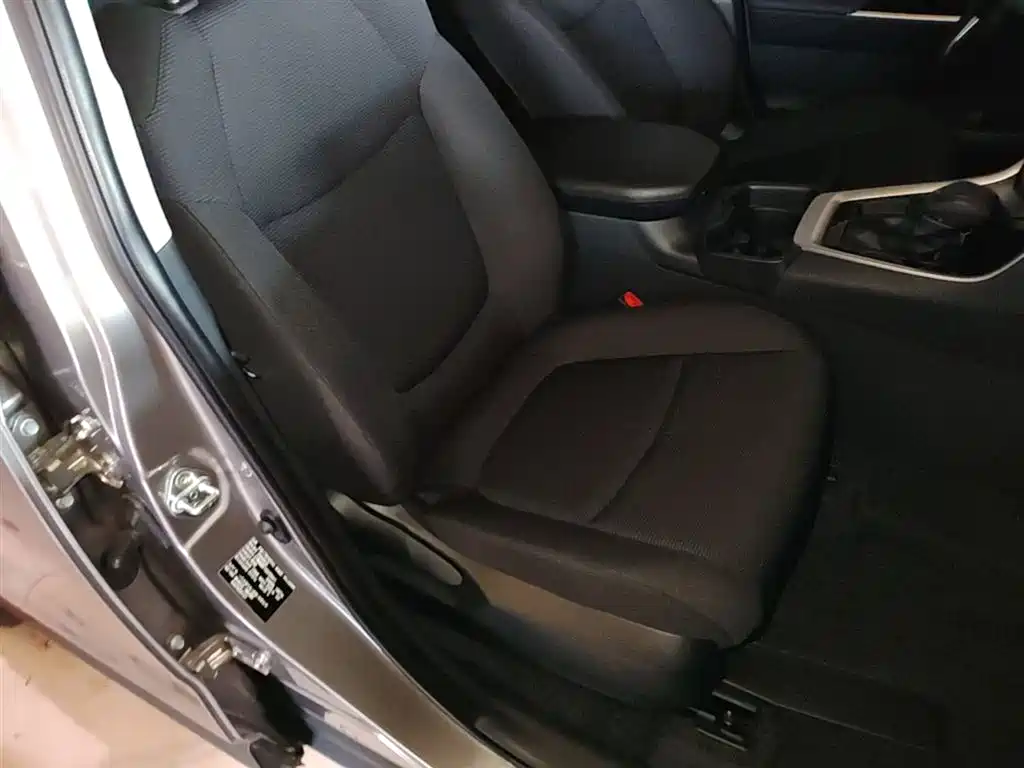 Toyota RAV4 Rongfang 2024 2.0L CVT FWD Urban Edition фото 25