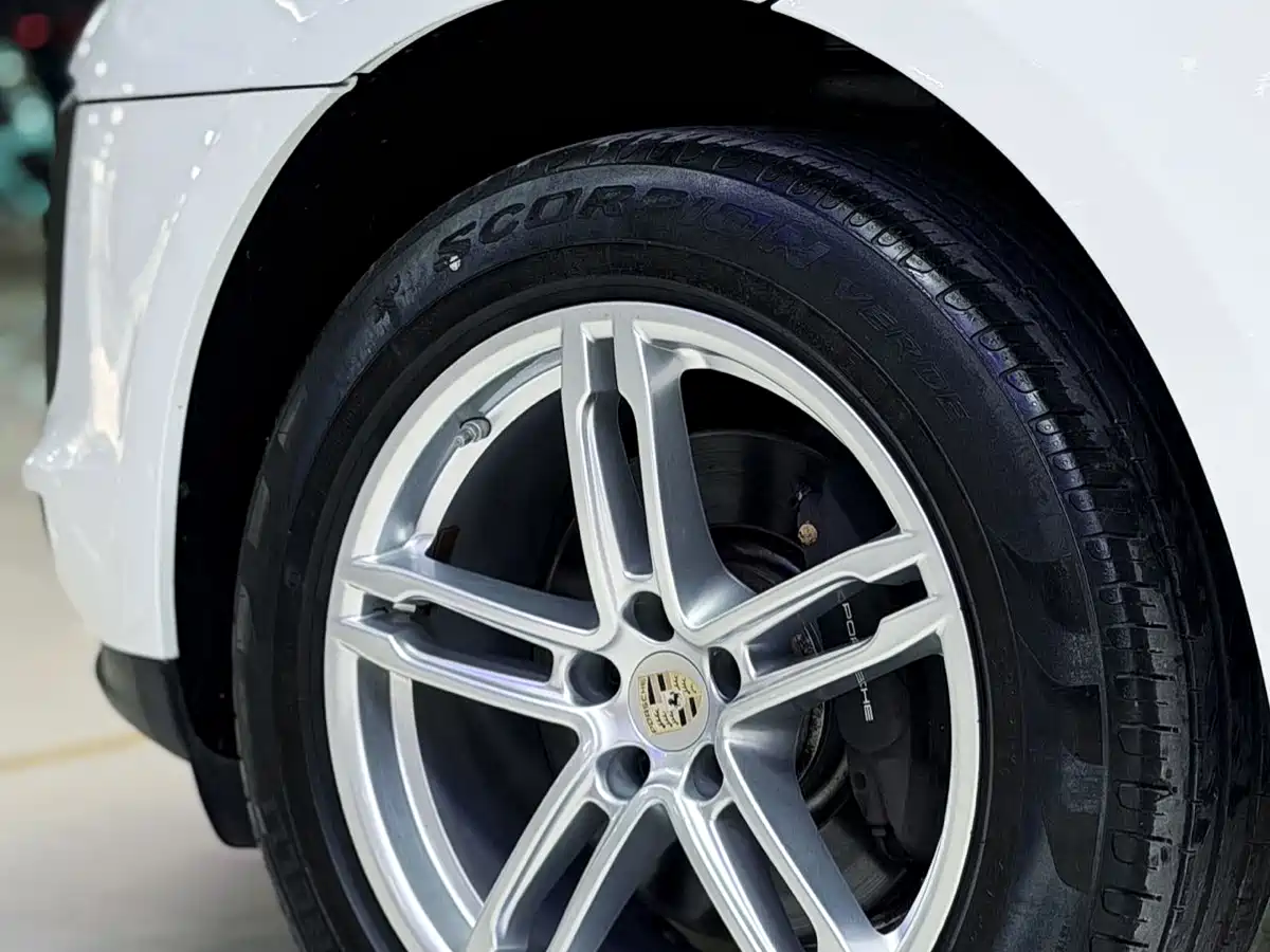 Porsche Macan 2021 Macan 2.0T фото 14