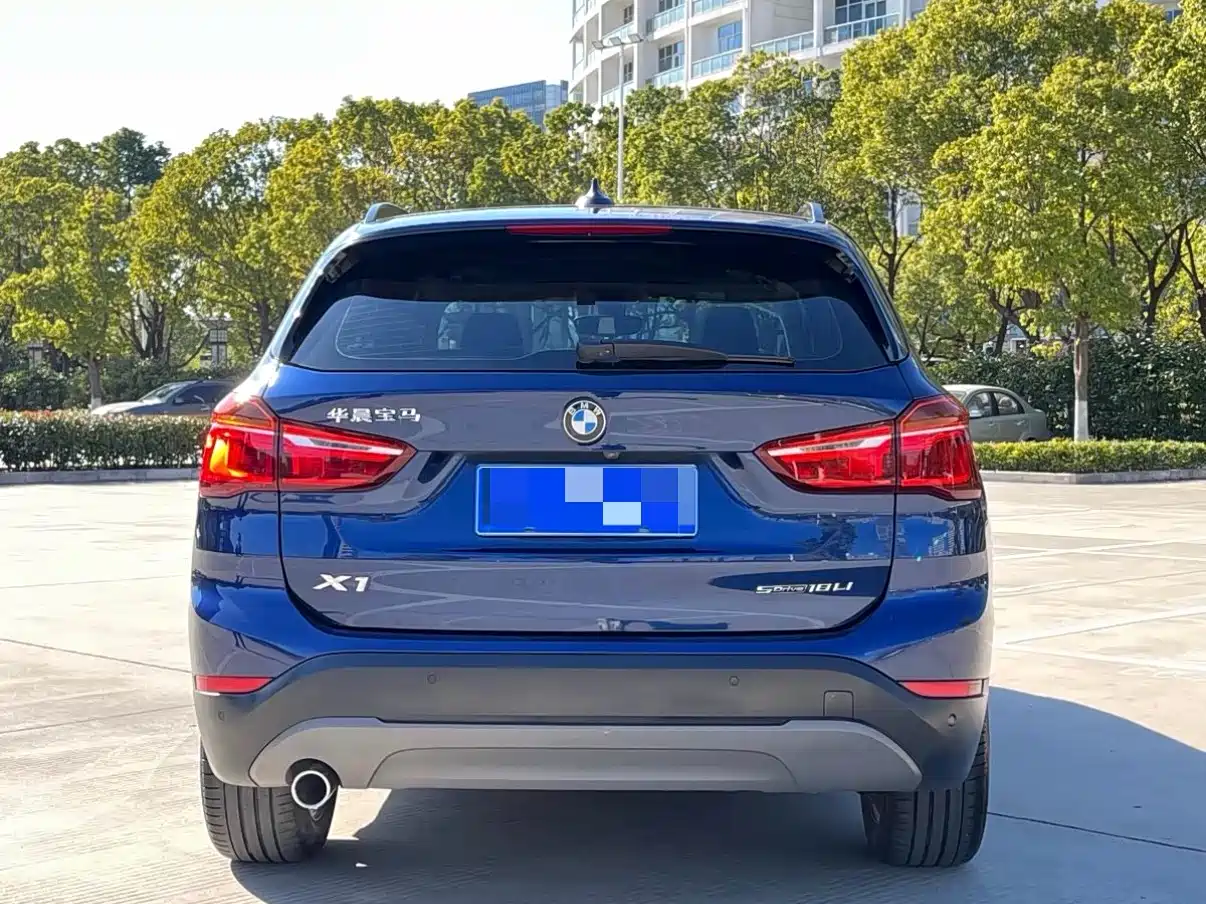 BMW X1 2019 sDrive18Li Fashion Model фото 6