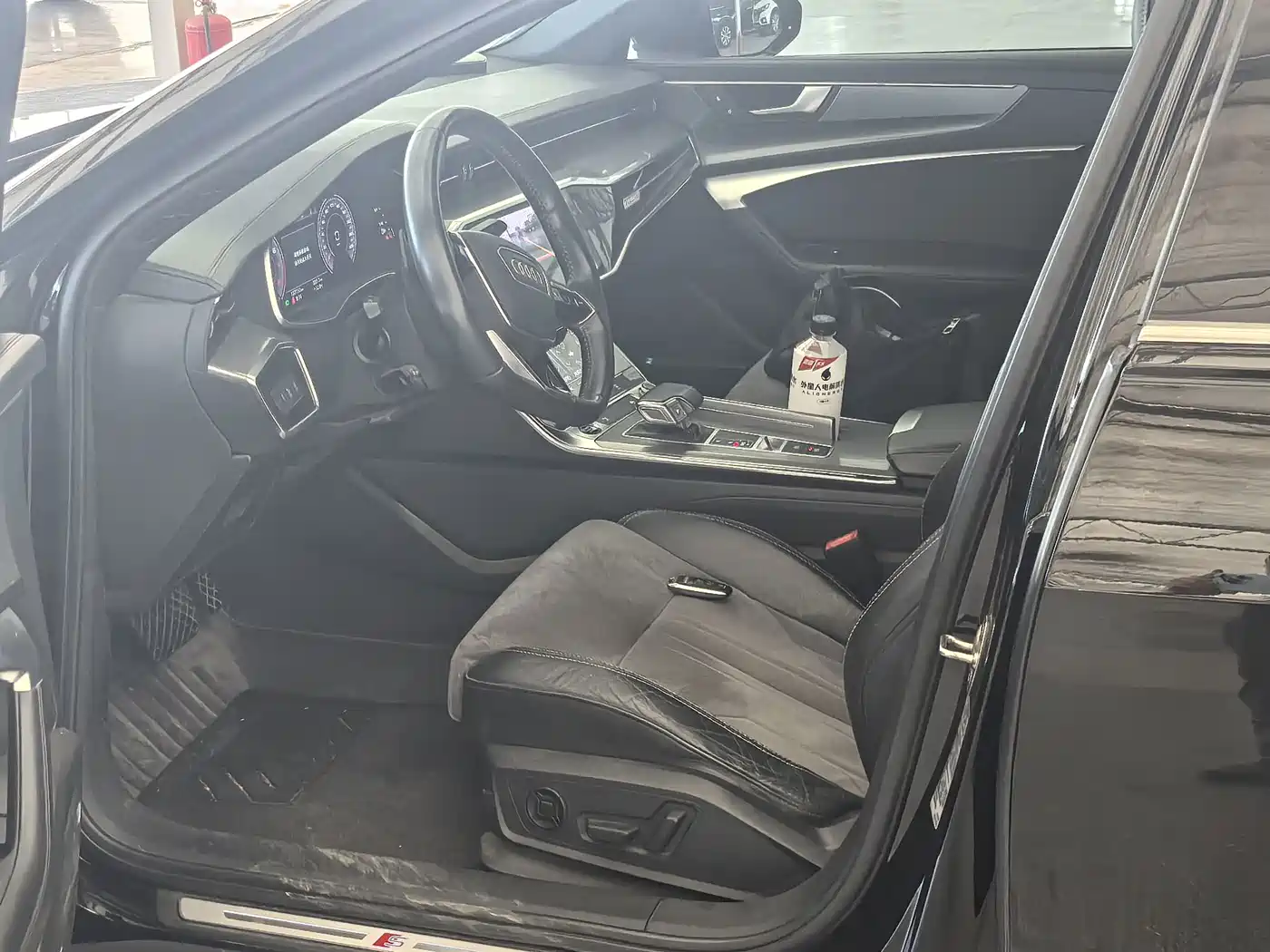 Photo 11 - Audi A6L