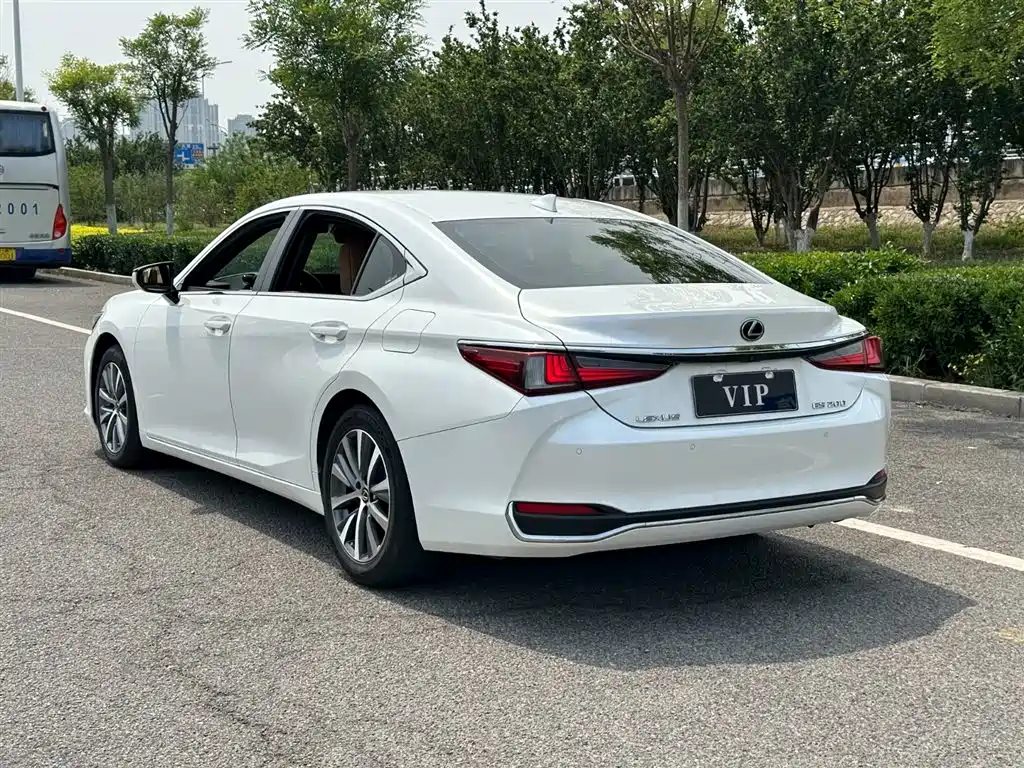 Lexus ES 2018 200 Excellence Edition China V фото 5
