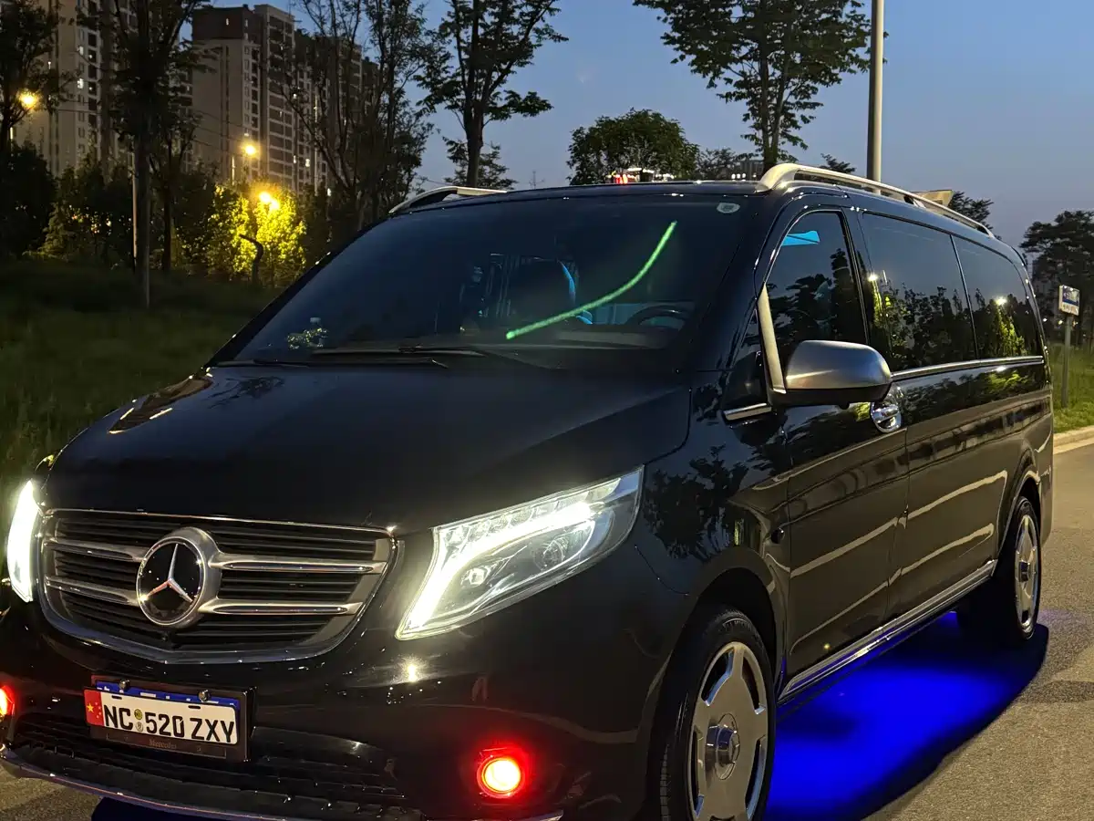 Mercedes-Benz Vito 2021 2.0T Business Edition 7-seater