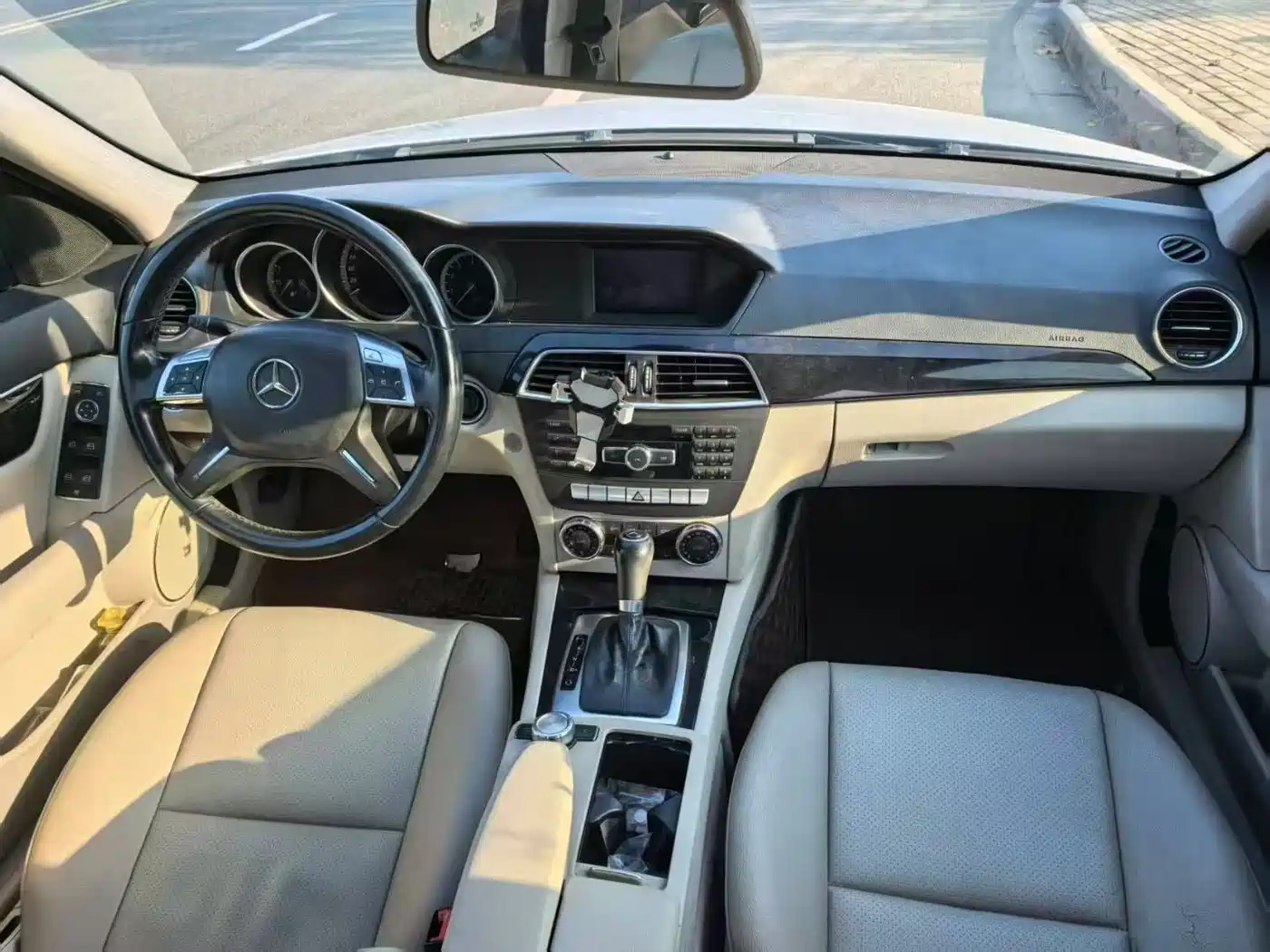 Mercedes-Benz C-Class 2011 C 180K Classic фото 7