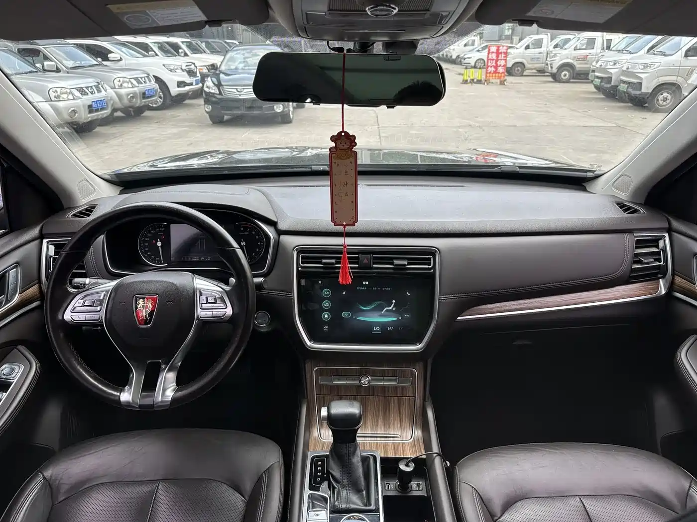 Roewe RX8 2018 2018 30T Smart Internet AWD Flagship Edition