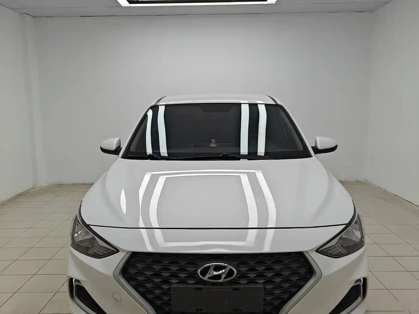 Hyundai Elantra 2020 1.6L Auto GL Pleasing Edition фото 2