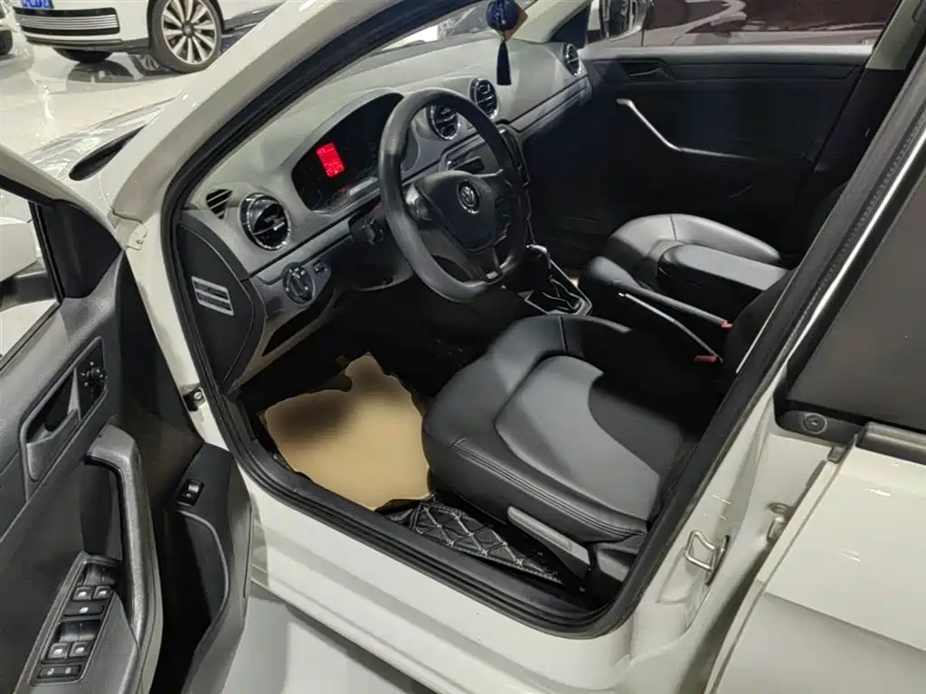 Volkswagen Jetta 2017 1.5L Automatic Fashion фото 16