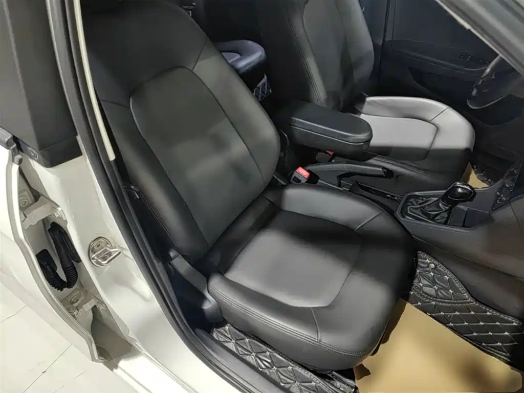 Volkswagen Jetta 2017 1.5L Automatic Fashion фото 25