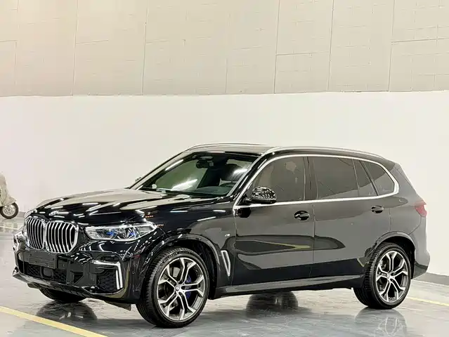BMW X5 2022 Facelift xDrive 40Li Premium M Sport Package — фото 3