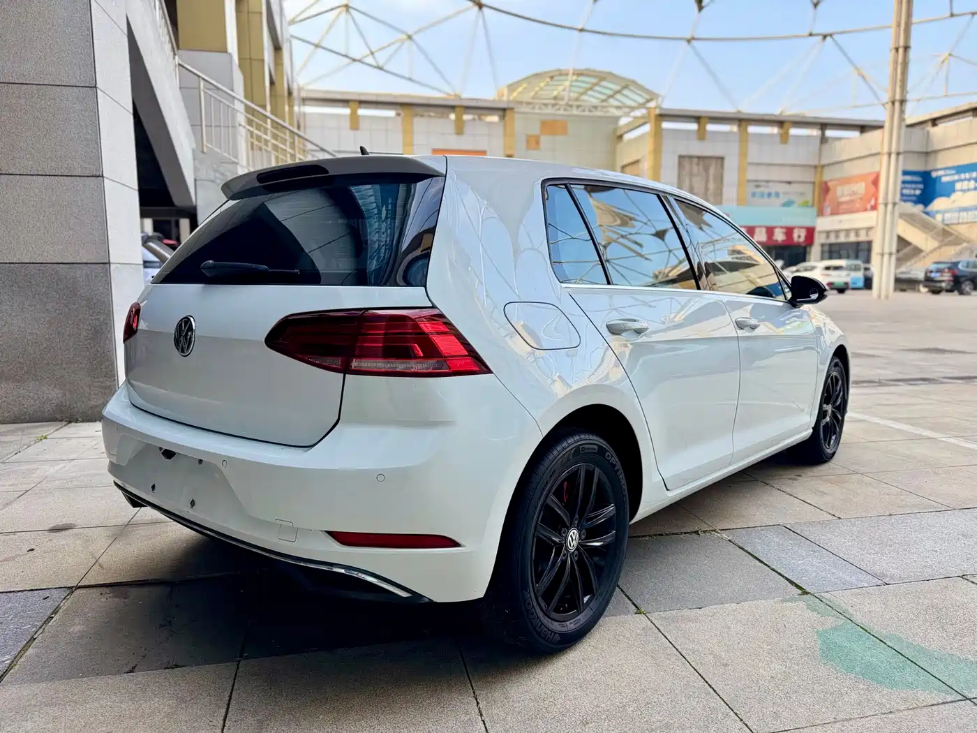 Volkswagen Golf 2019 1.6L Auto Comfort (China V) фото 4