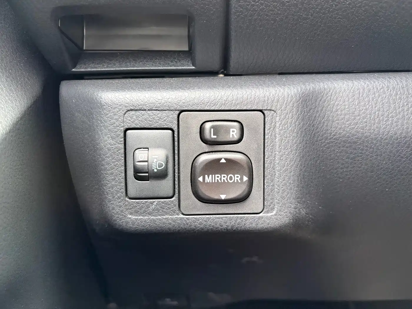 Toyota YARiS L Zhi Xuan 2022 Zhi Xuan X 1.5L CVT Luxury PLUS Edition фото 9