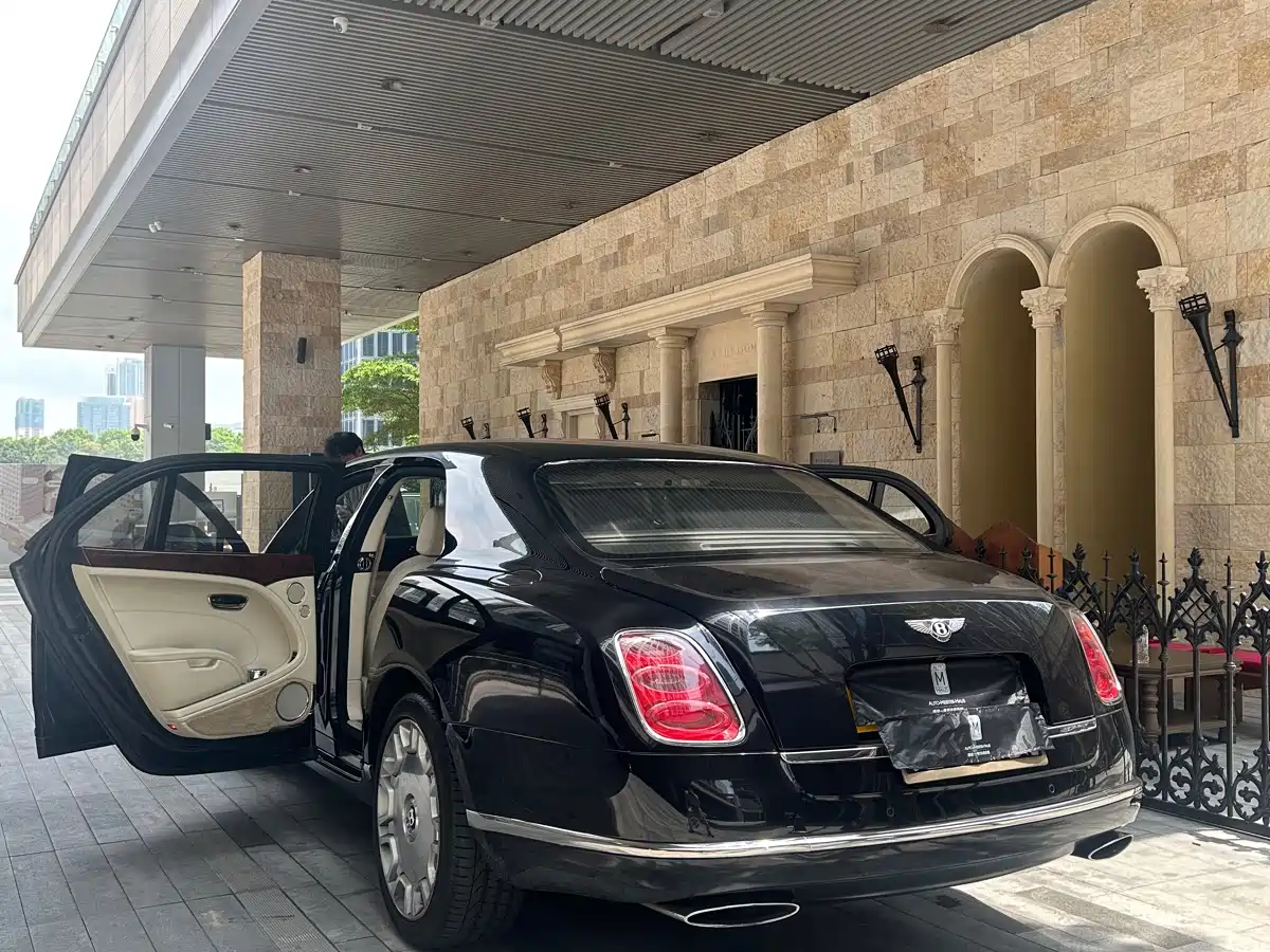 Bentley Mulsanne 2012 6.8T EIC Special Custom Edition фото 15