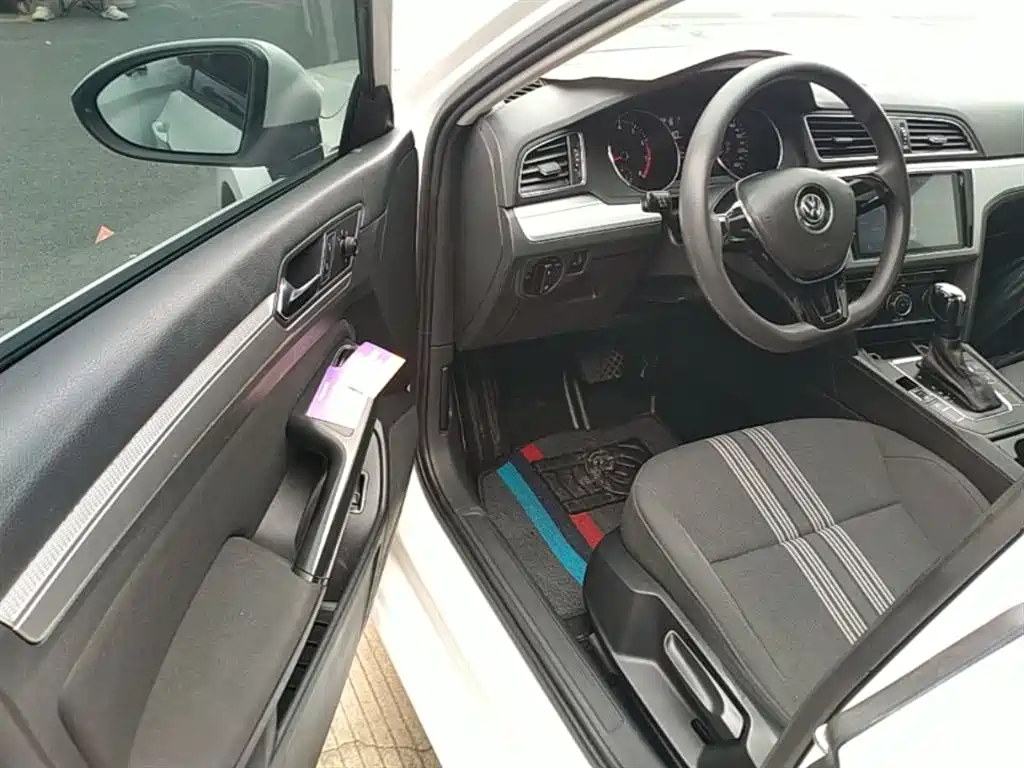 Volkswagen Lamando 2018 230TSI DSG Trend Edition фото 16