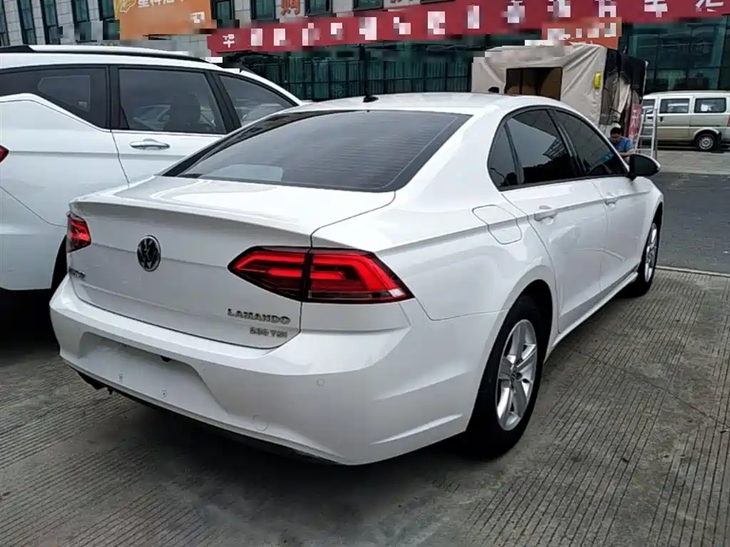 Volkswagen Lamando 2018 230TSI DSG Trend Edition фото 7