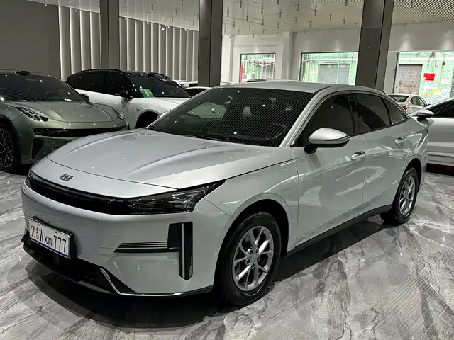  Geely Galaxy Galaxy L6 2025 EM-i 60km Voyage Edition