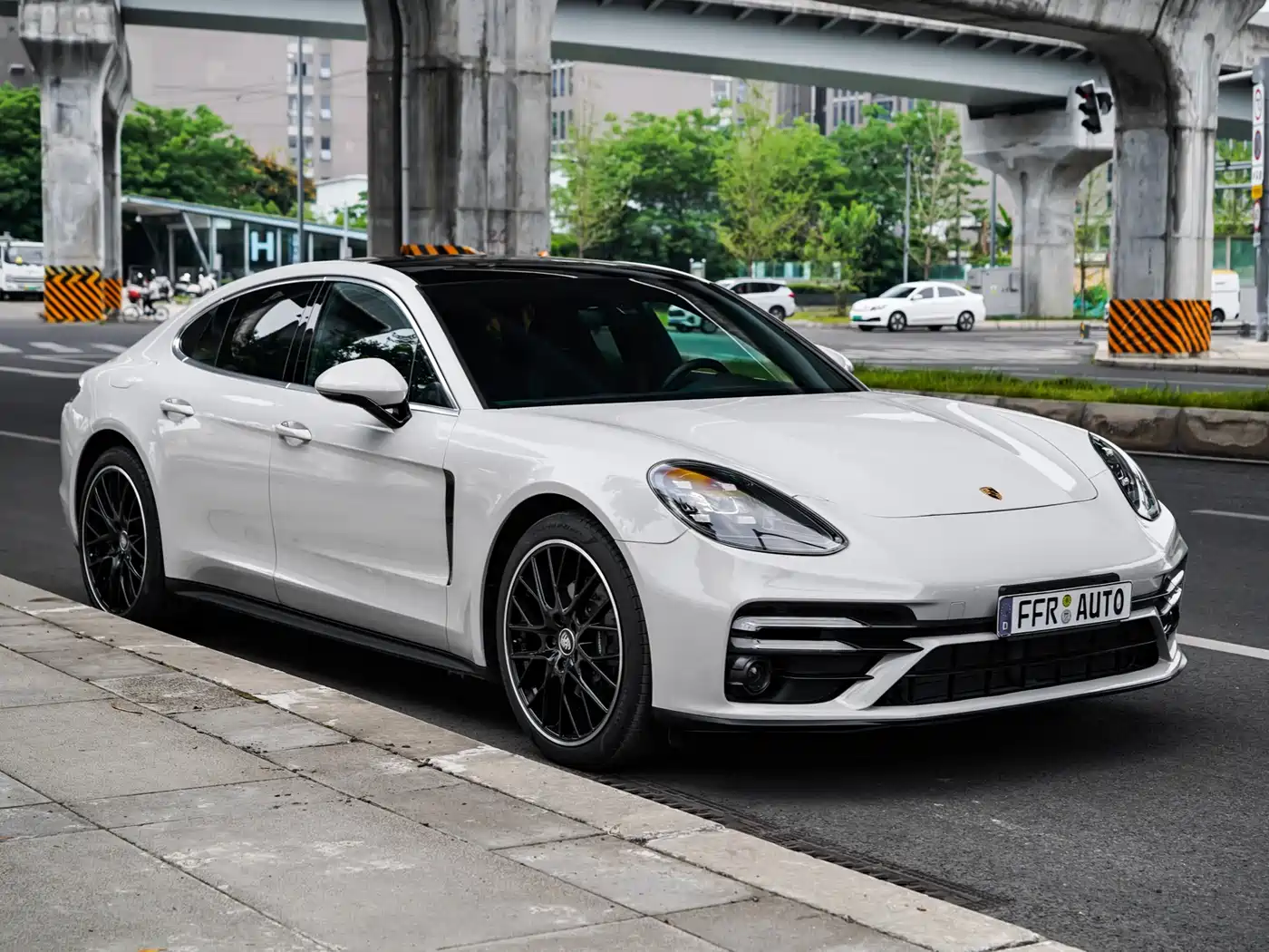 Porsche Panamera 2017 Panamera 3.0T фото 14