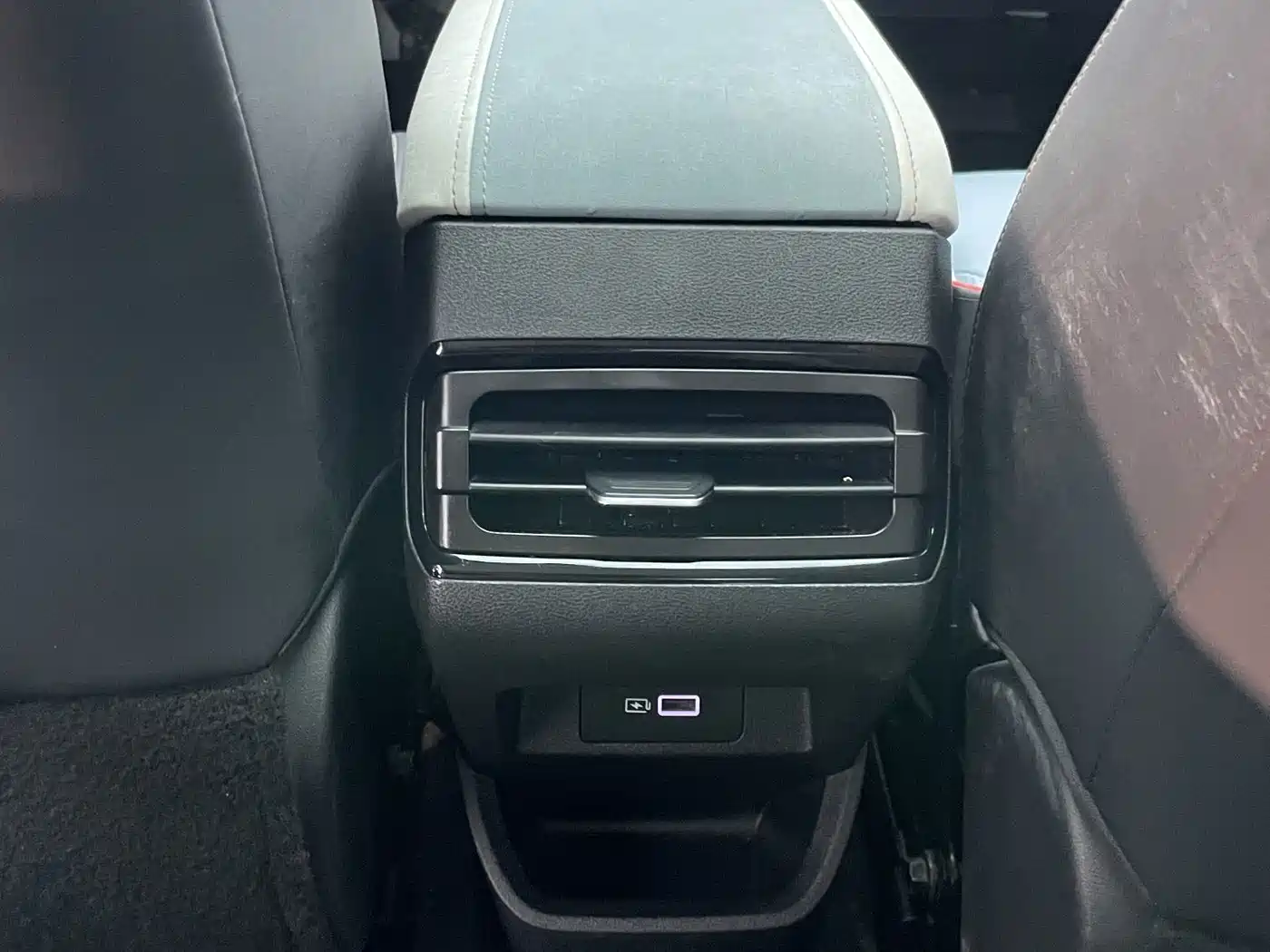 Geely Emgrand S 2024 2022 1.4T CVT Crossover Player