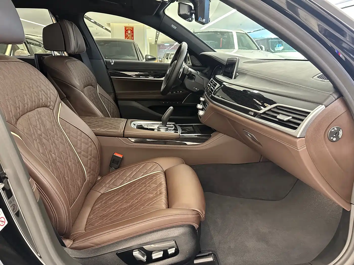 BMW 7 Series 2019 740Li Exclusive M Sport Package фото 12