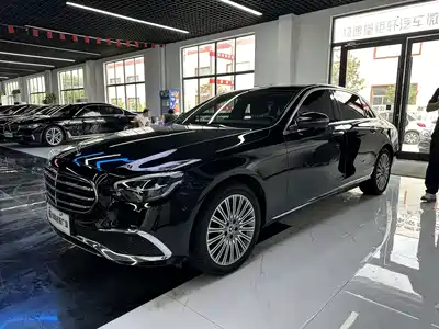 Mercedes-Benz E
