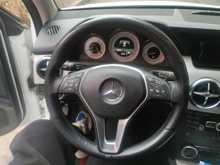 Mercedes-Benz GLK-Class 2013 GLK 300 4MATIC Dynamic Sunroof фото 15
