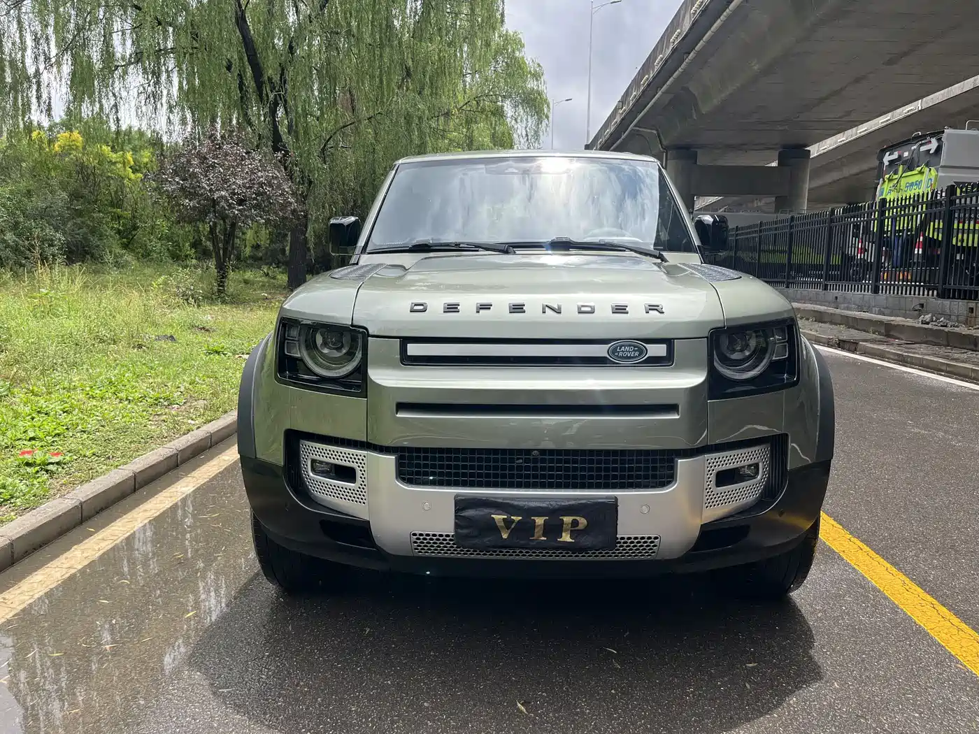 Land Rover Defender 2020 Model 110 P400 SE фото 2