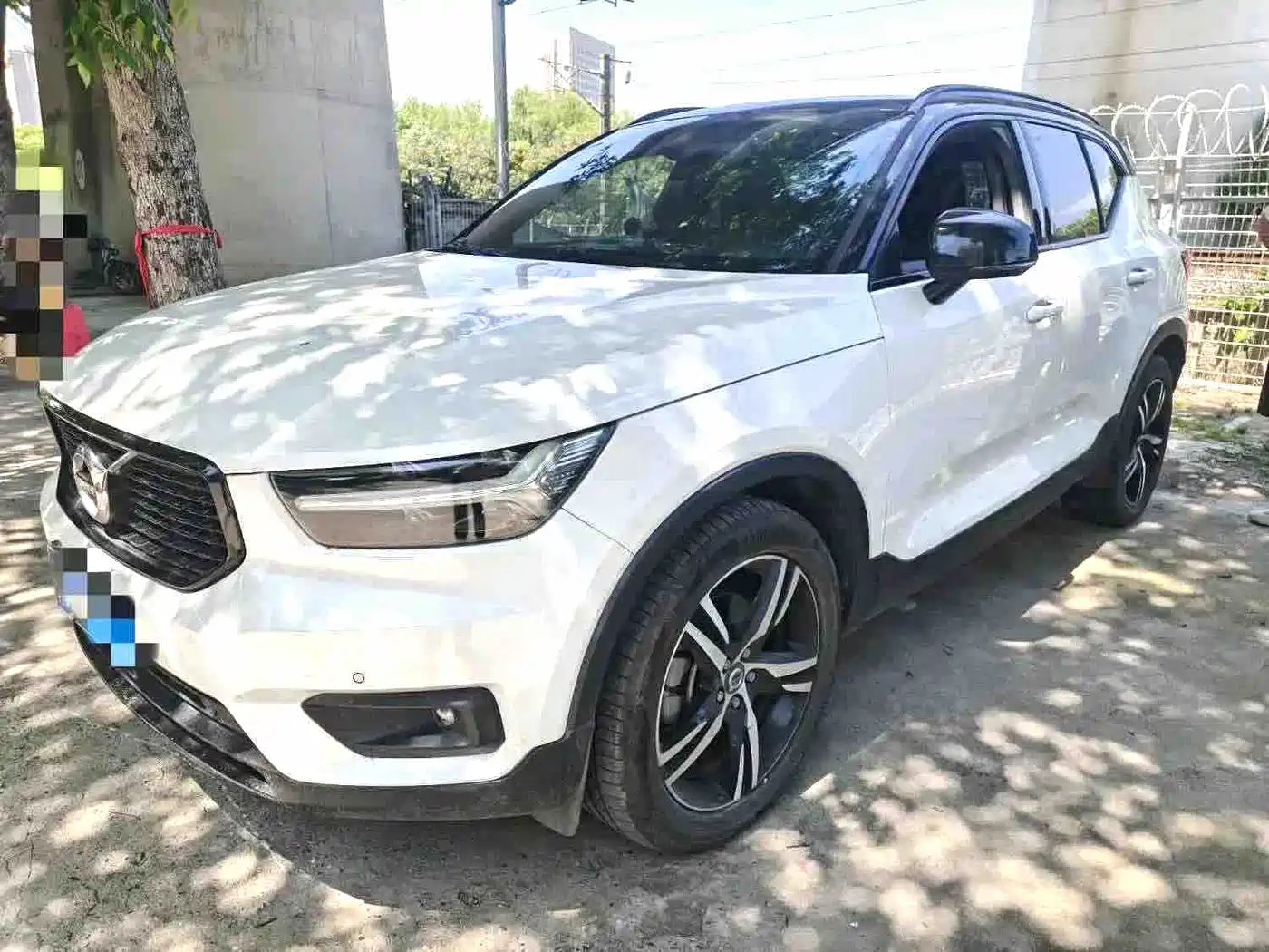 Фото 1 - Volvo XC40