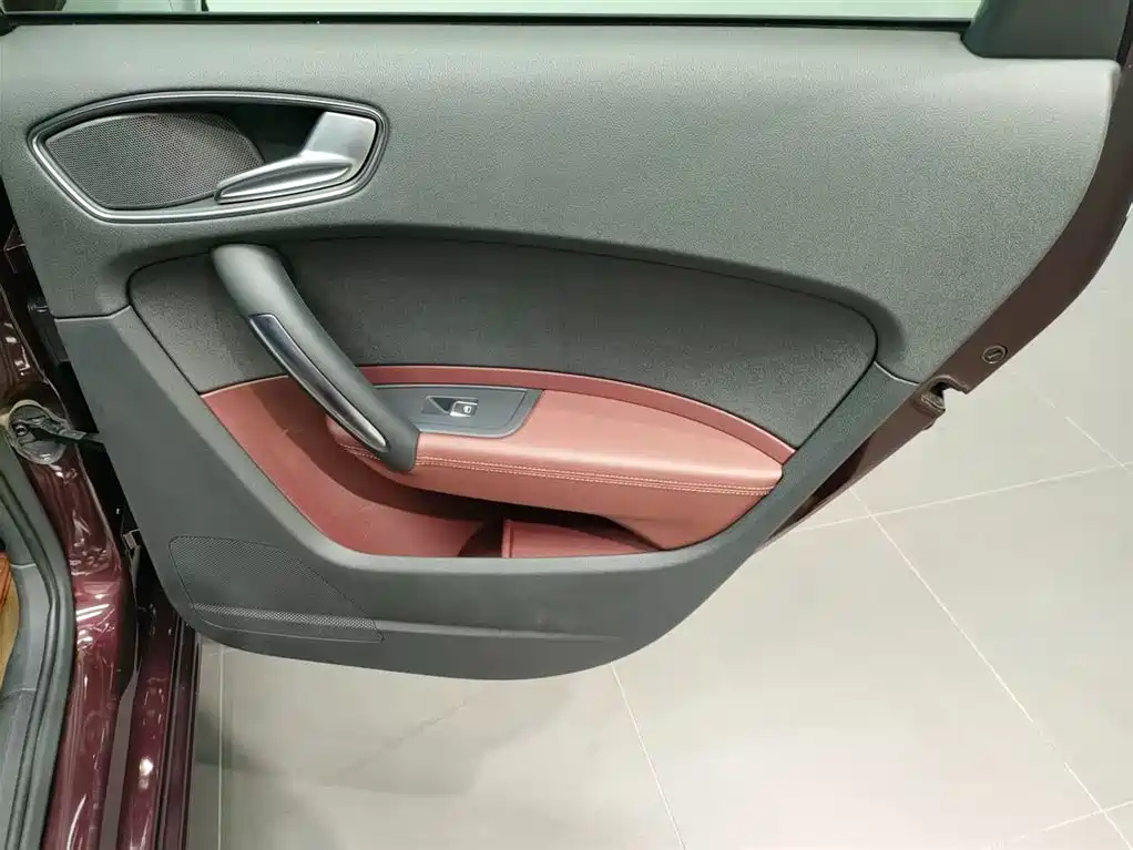 Audi A1 2016 30 TFSI Sportback Design Style Edition фото 24