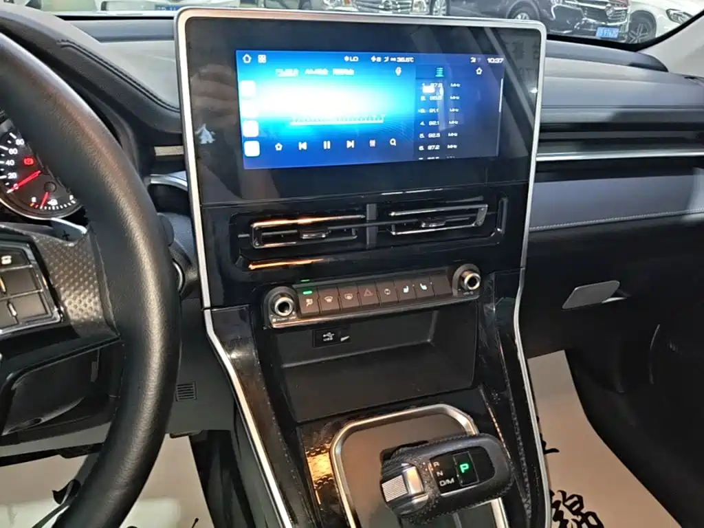 Фото 13 - Haval M6