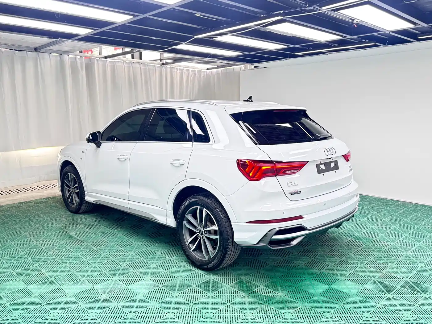 Audi Q3 2023 35 TFSI Progressive Dynamic (1.4T) фото 4