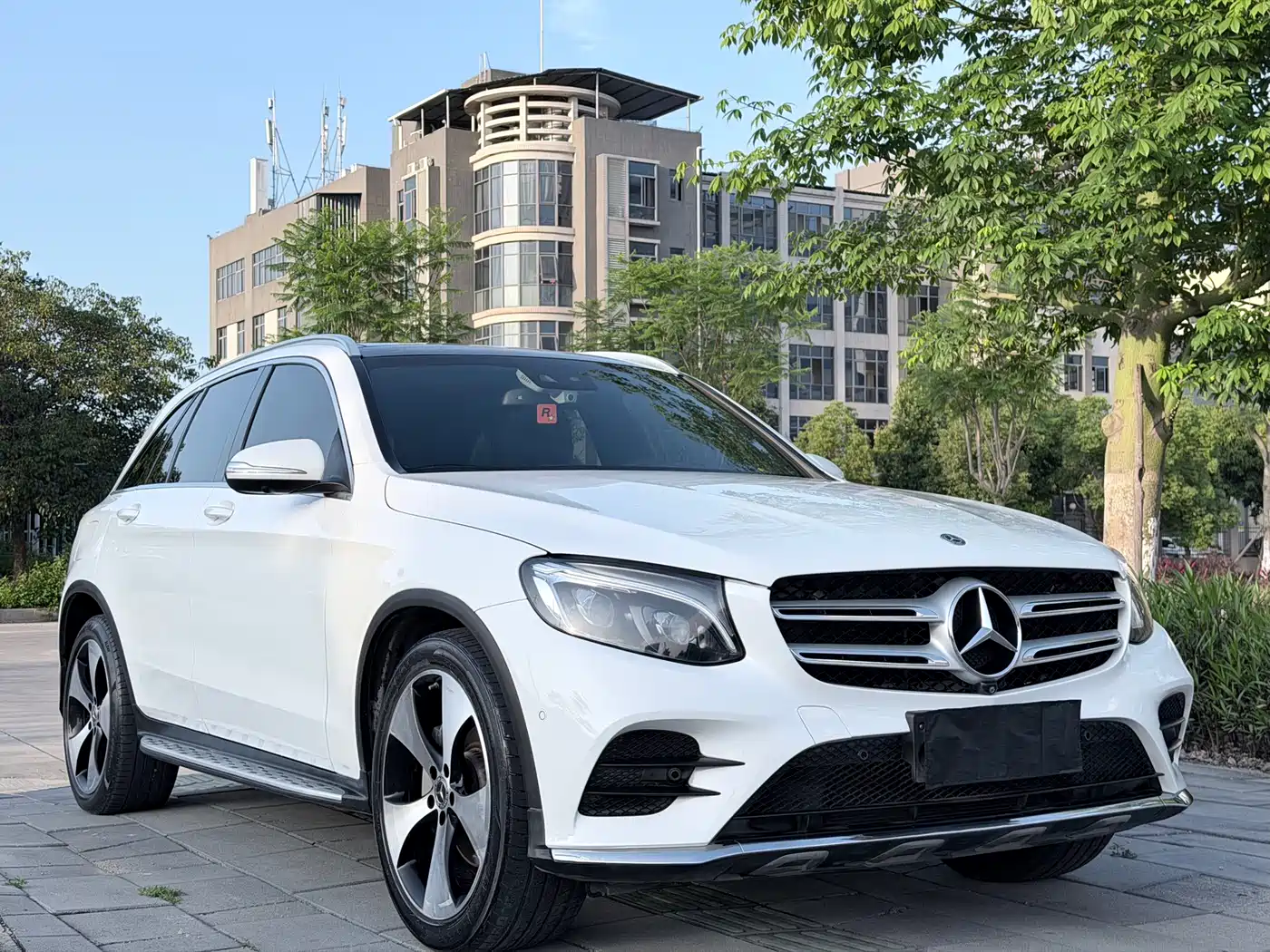 Mercedes-Benz GLC 2018 GLC 300 4MATIC Dynamic фото 3