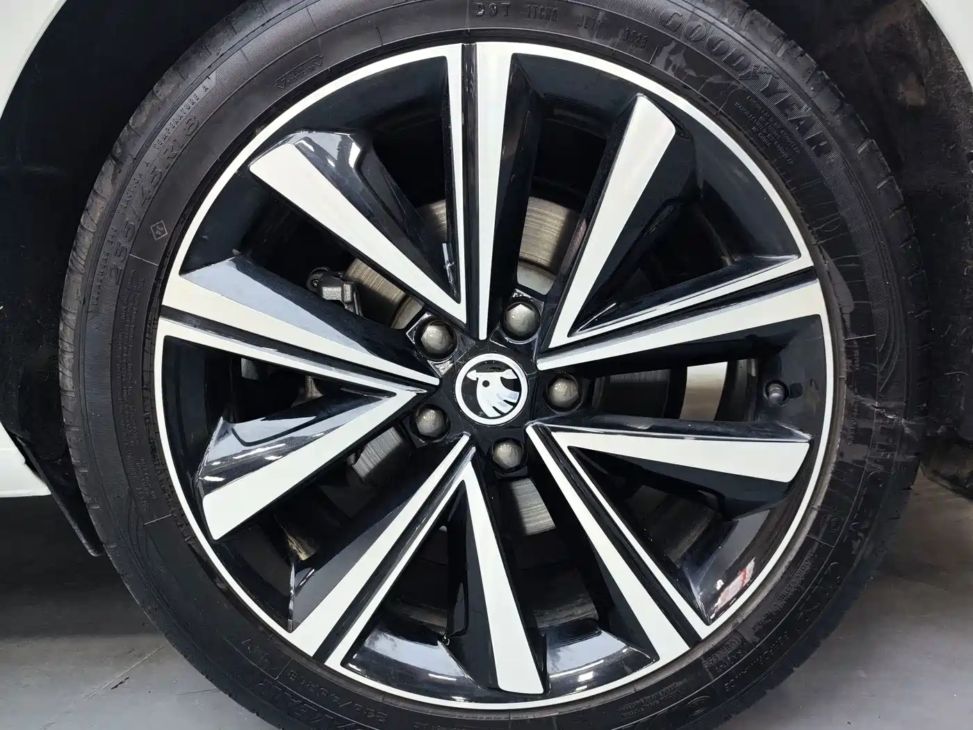 Škoda Superb 2023 2024 TSI280 DSG Premium Edition