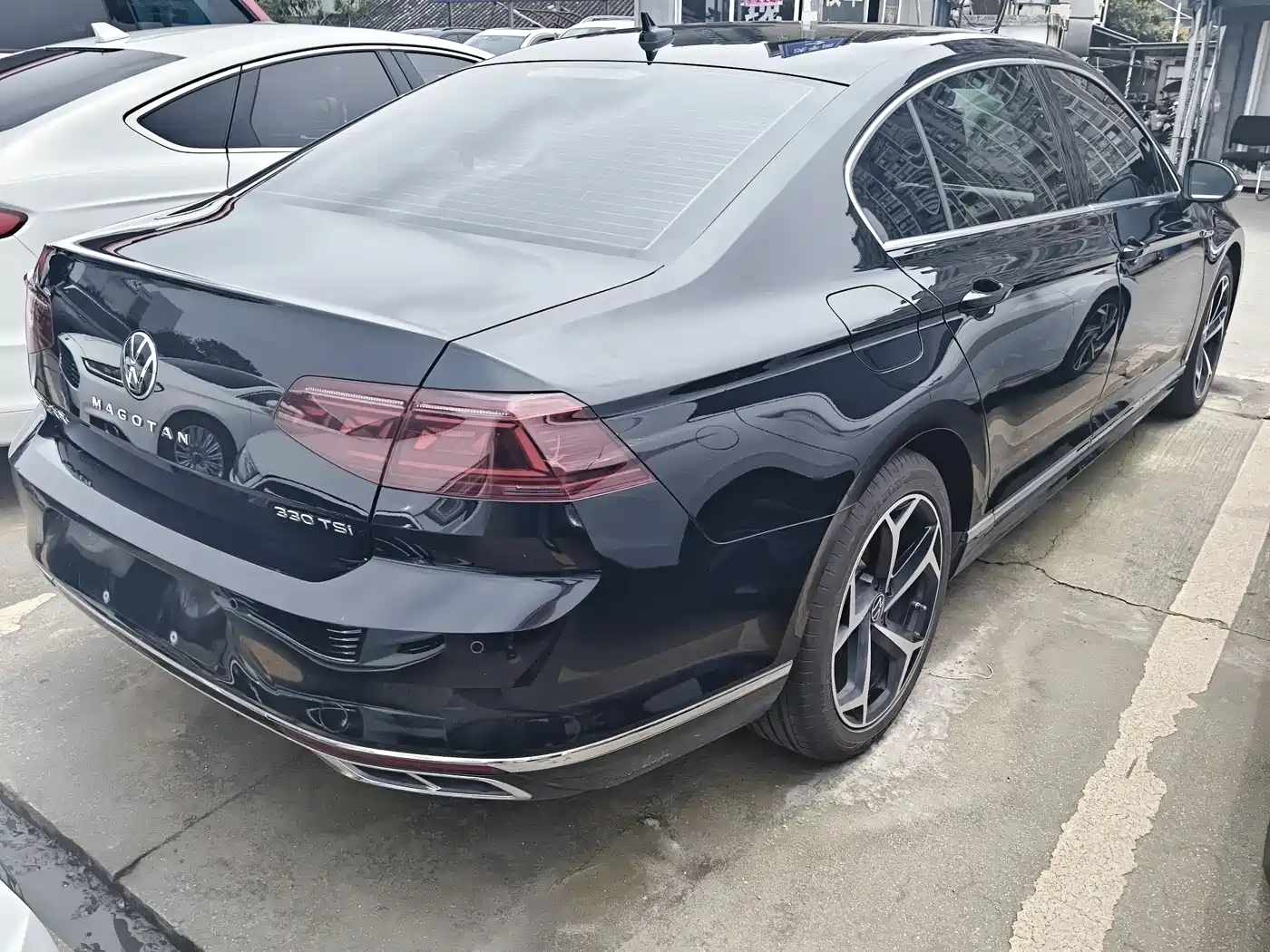 Volkswagen Magotan 2023 2 Million Units Anniversary Edition 330TSI DSG Leading Type фото 14
